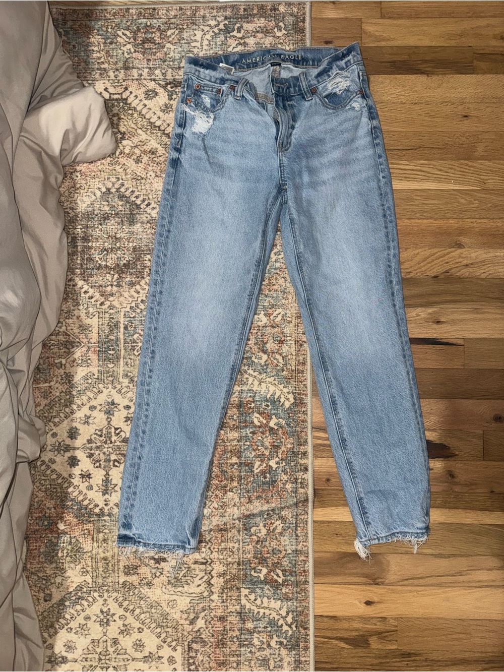 American Eagle Outfitters Light Blue High-Rise Mom Jeans